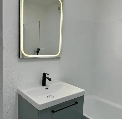 Le Clop D'alep * Muret