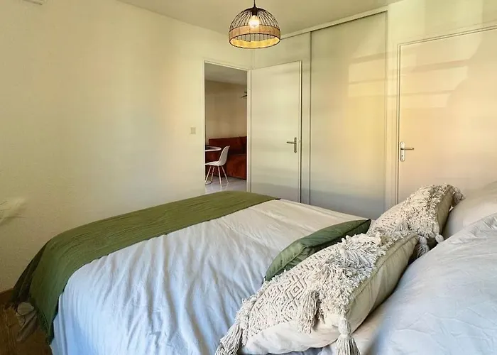 Le Clop D'alep Apartment Muret