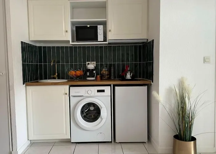 Le Clop D'alep Apartment Muret