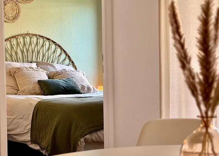 Le Clop D'alep Apartment Muret