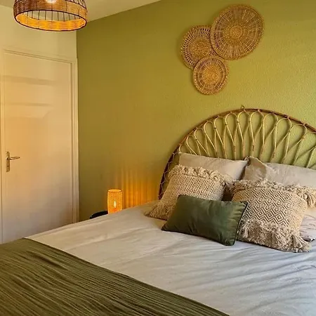 Le Clop D'alep * Muret